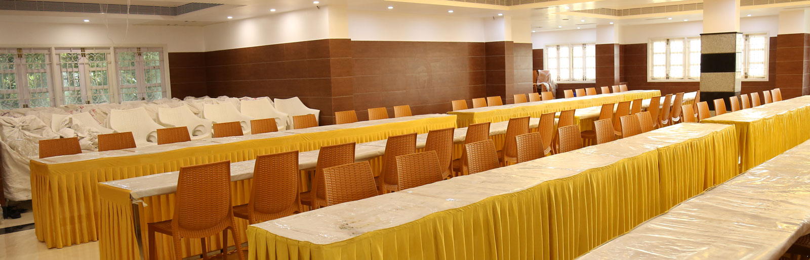 Large-Dining-Hall-Facility-Kalyana-Mandapam-Medavakkam